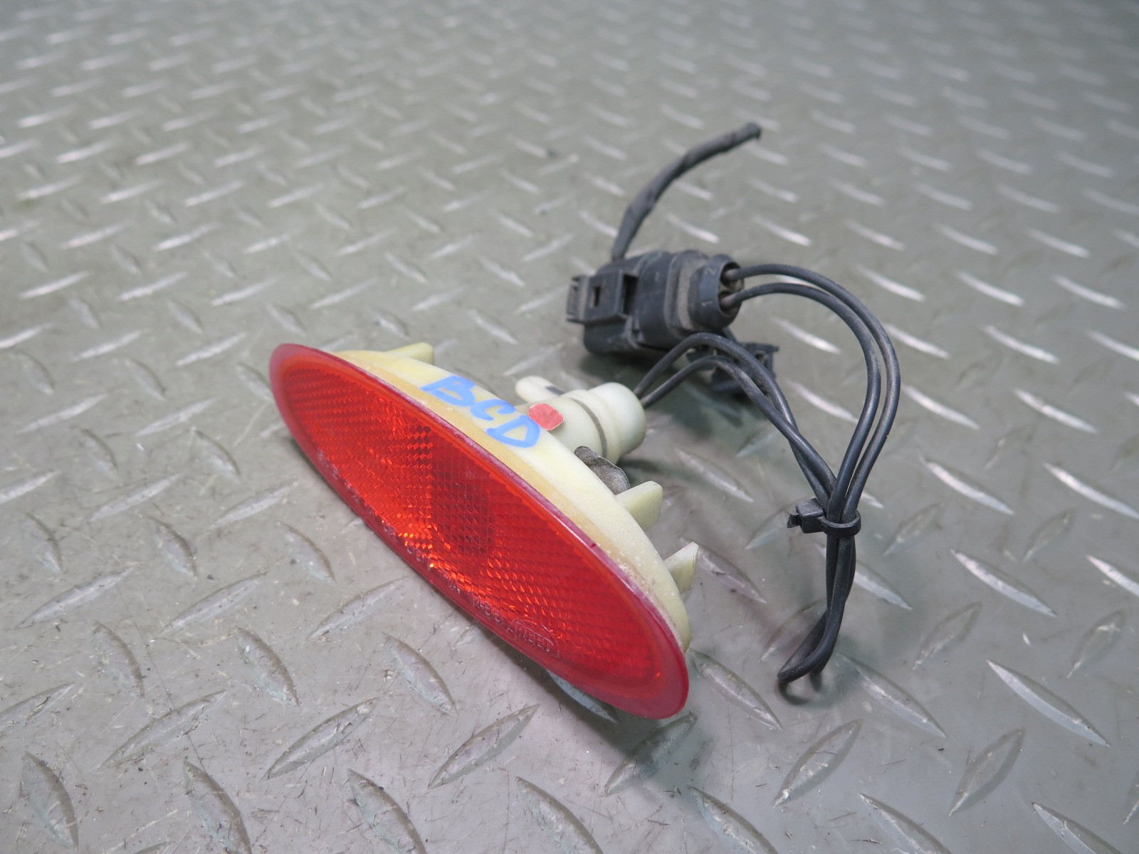 2006-2012 BENTLEY FLYING SPUR REAR RIGHT & LEFT SIDE MARKER LIGHT LAMP SET