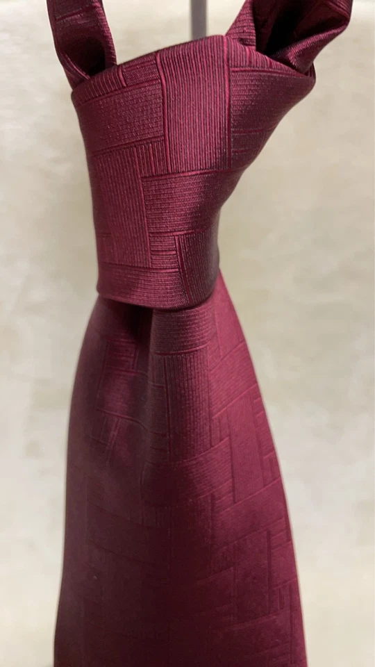 Corbata Hugo Boss rojo brillante 10,2 cm/4,0 pulgadas de ancho 100 % seda hec... - Imagen 3 de 4