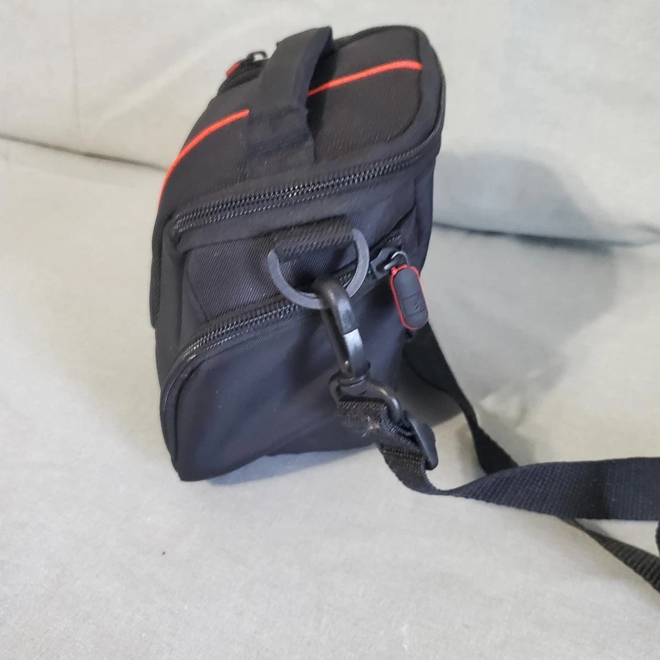 Case Logic Camera Bag Compact Padded Shoulder Crossbody Black Red Trim DSLR - Image 3 of 4