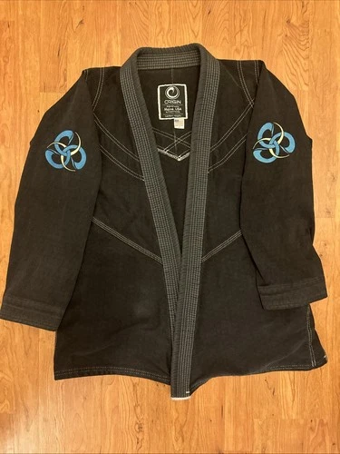 Origin Jiu Jitsu Gi Sz M Black Contrast Stitching Gold Blue Martial Arts Kimono