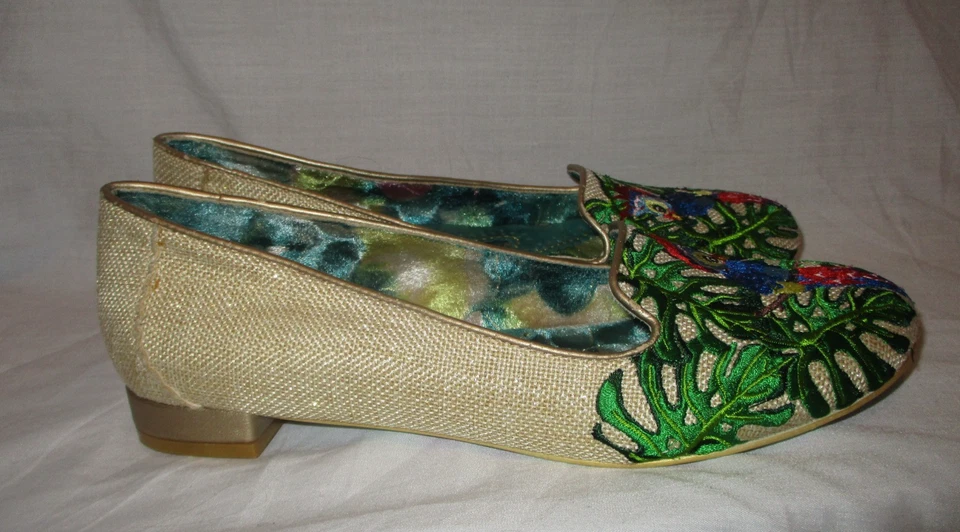 IRREGULAR CHOICE - Parrot and monstera leaf flats Size 39 EU - 8 AU / US 8 - image 3 of 4