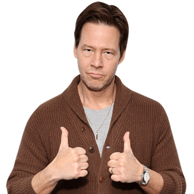 Ike Barinholtz (Daumen hoch) Half Body Buddy Cutout