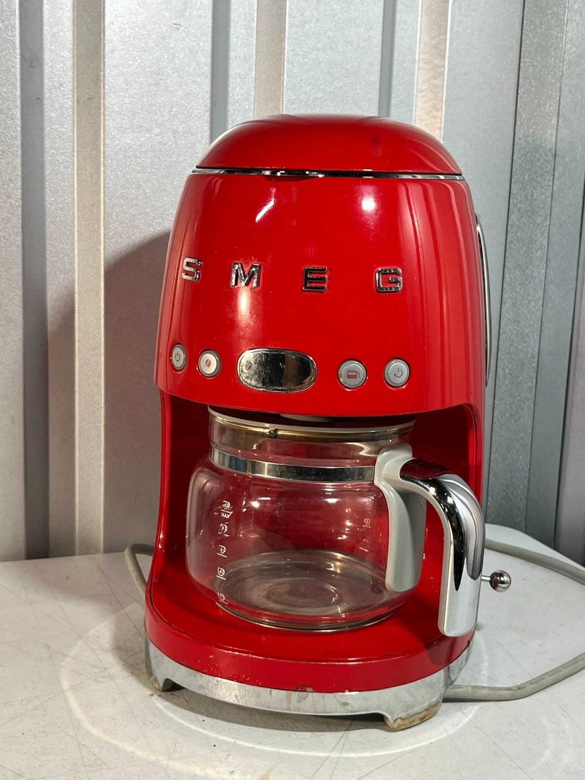 Smeg DCF02RDUS Retro Drip Filter Coffee Machine Red 10-Cup Capacity Works