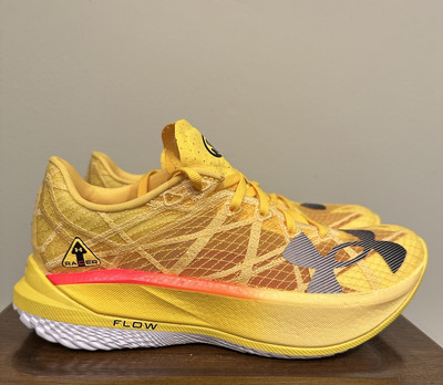 Under Armour Flow VELOCITI ELITE 2 Mens Size 8 Yellow Taxi Running