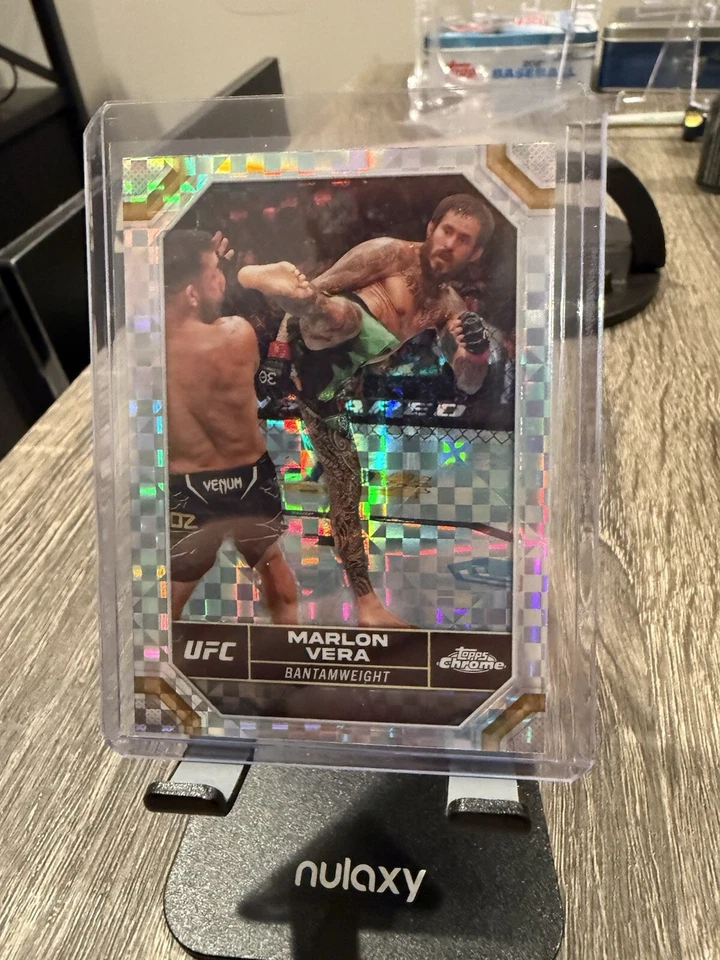 2024 Topps Chrome UFC - X-Fractor #124 Marlon Vera - Image 2 of 4