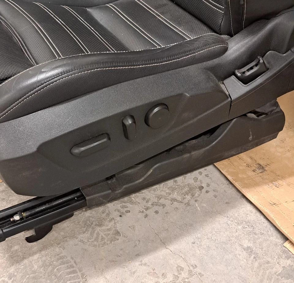 Opel Insignia A OPC RECARO Vollleder-Innenausstattung - Bild 3 von 4