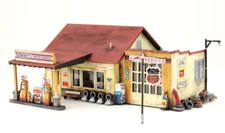 NEW Woodland Scenics Pre-Fab Sonny's Super Service N Railroad Train Building