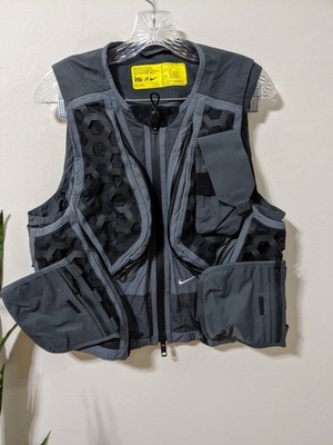 Nike ISPA MLLE Vest Anthracite Dark Grey Black FV4899-060 Size Small RARE NWT