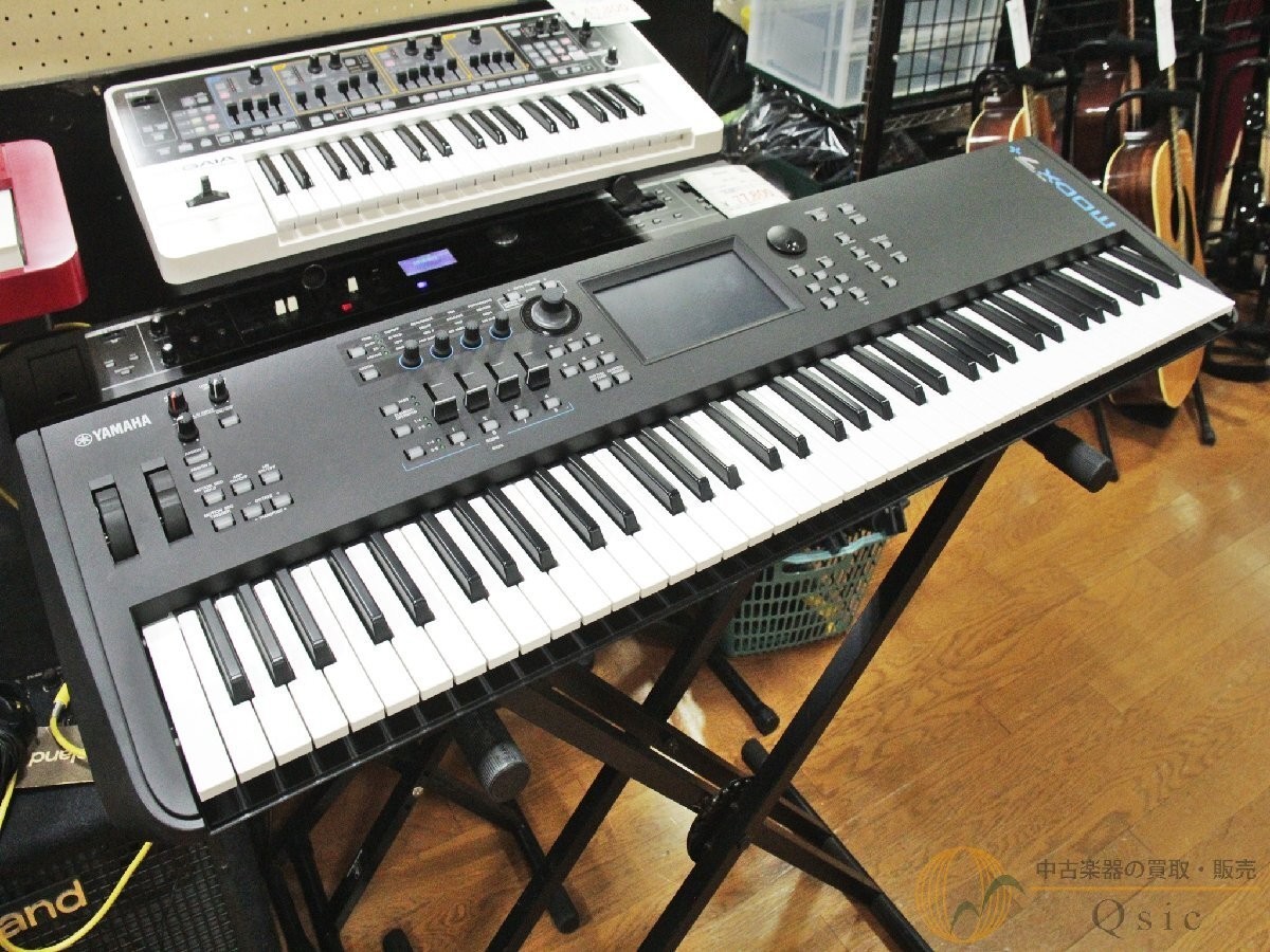 Yamaha MODX7 76-Key Semi Weighted Keyboard Synthesizer - Black for