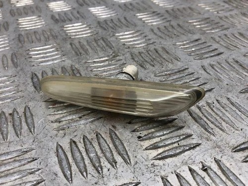 BMW 5 Touring E61 Kotflügelblinker vorne links 8384104 3.50 Diesel 22992161