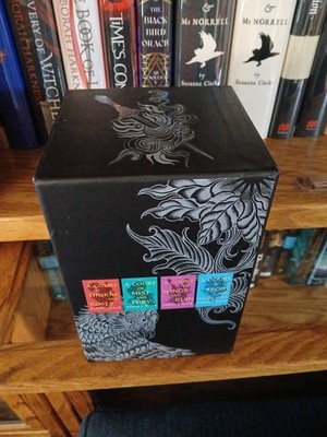 Court of Thorns and Roses Box Set (Paperback) : The First