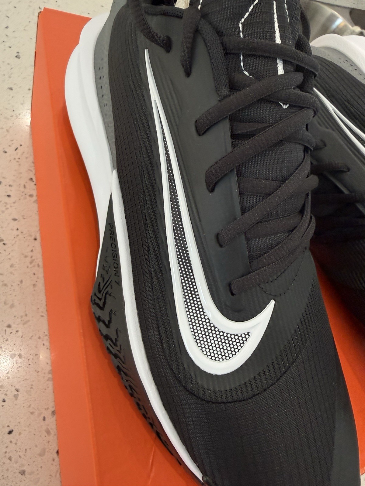 NEW MENS NIKE SZ 9.5 SHOES BLACK PRECISION thumbnail 5