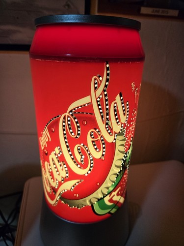 Lámpara Gráfica Lata Coca Cola Brillante Movimiento Giratorio Nuevo Estado. Sin caja. - Imagen 3 de 9