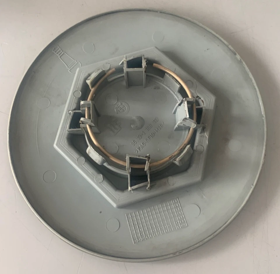 Tapa central de rueda BMW 530I 540I 740I 1993-1995 PLATEADA 36,13-1 180 113 USADO OEM Foto 2 de 4