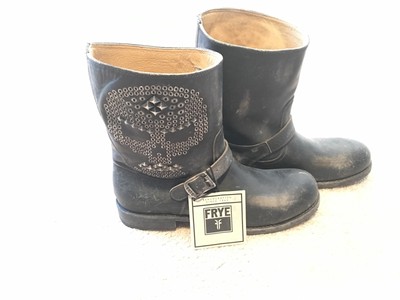 frye skull boots