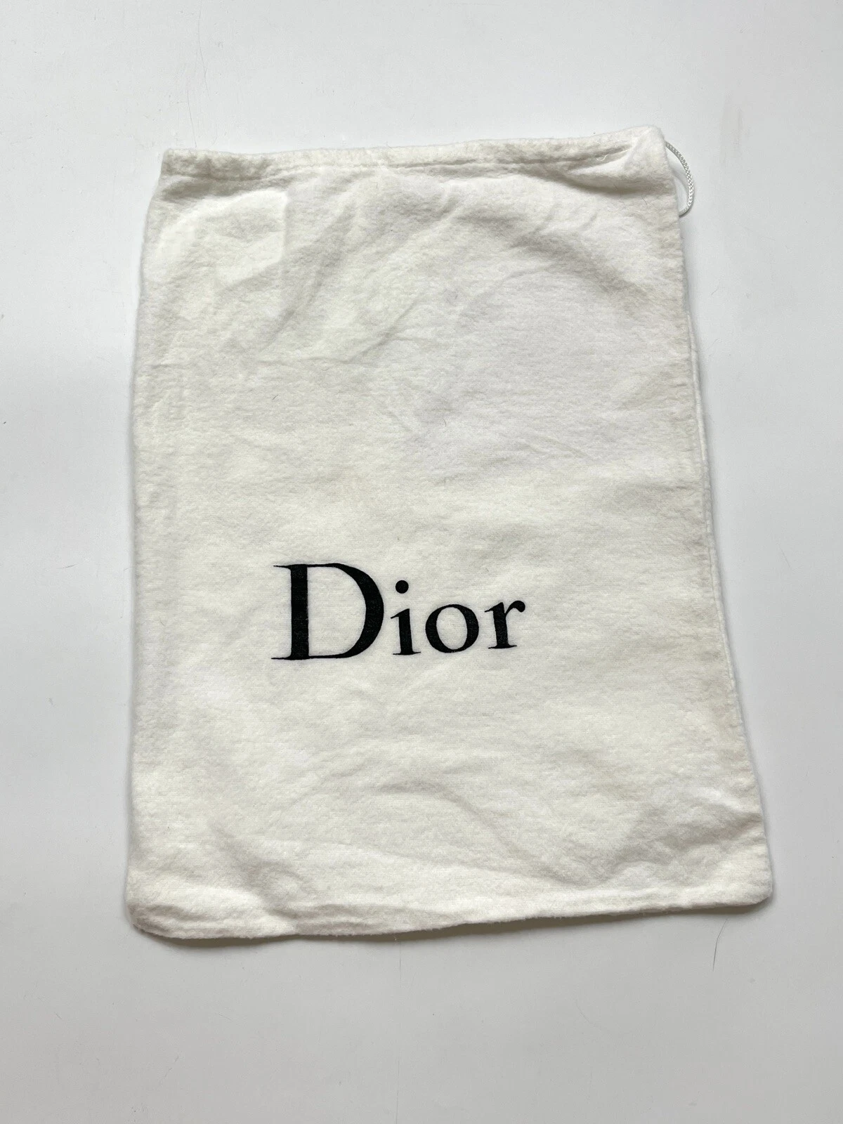 Sac à poussière chaussure Dior   blanc avec noir 13,5 x 8,75 pouces