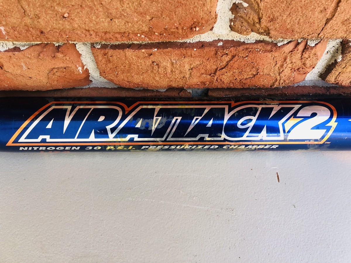 Batte Louisville Slugger TPS Air Attack 2 – 34in 28oz – Lancer Lent – Vintage 1999