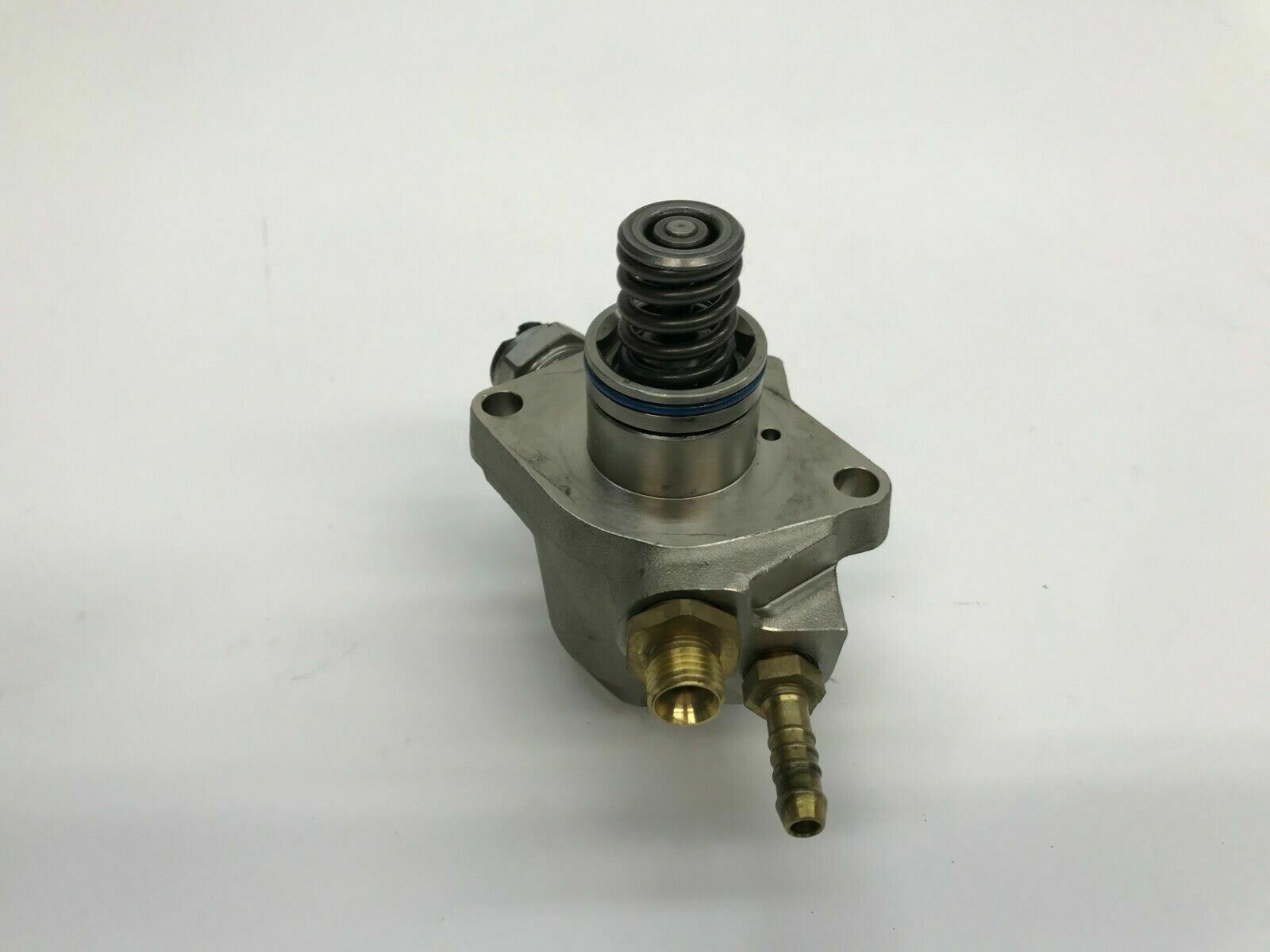 LAMBORGHINI HURACAN FSI HIGH PRESSURE FUEL PUMP OEM 07L127025F