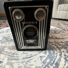 Eastman Kodak Company Brownie Target Six-20 Black Box Camera