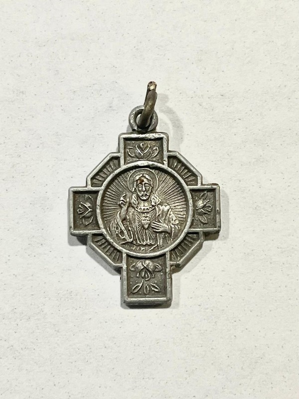 Small Vintage Religious Pendant 1930's  FREE SHIPPING!