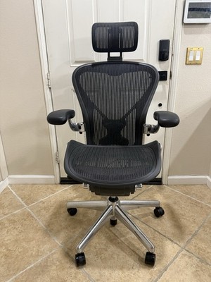 Herman Miller Aeron Chair Size B Fully Loaded  Posturefit Support With Headrest