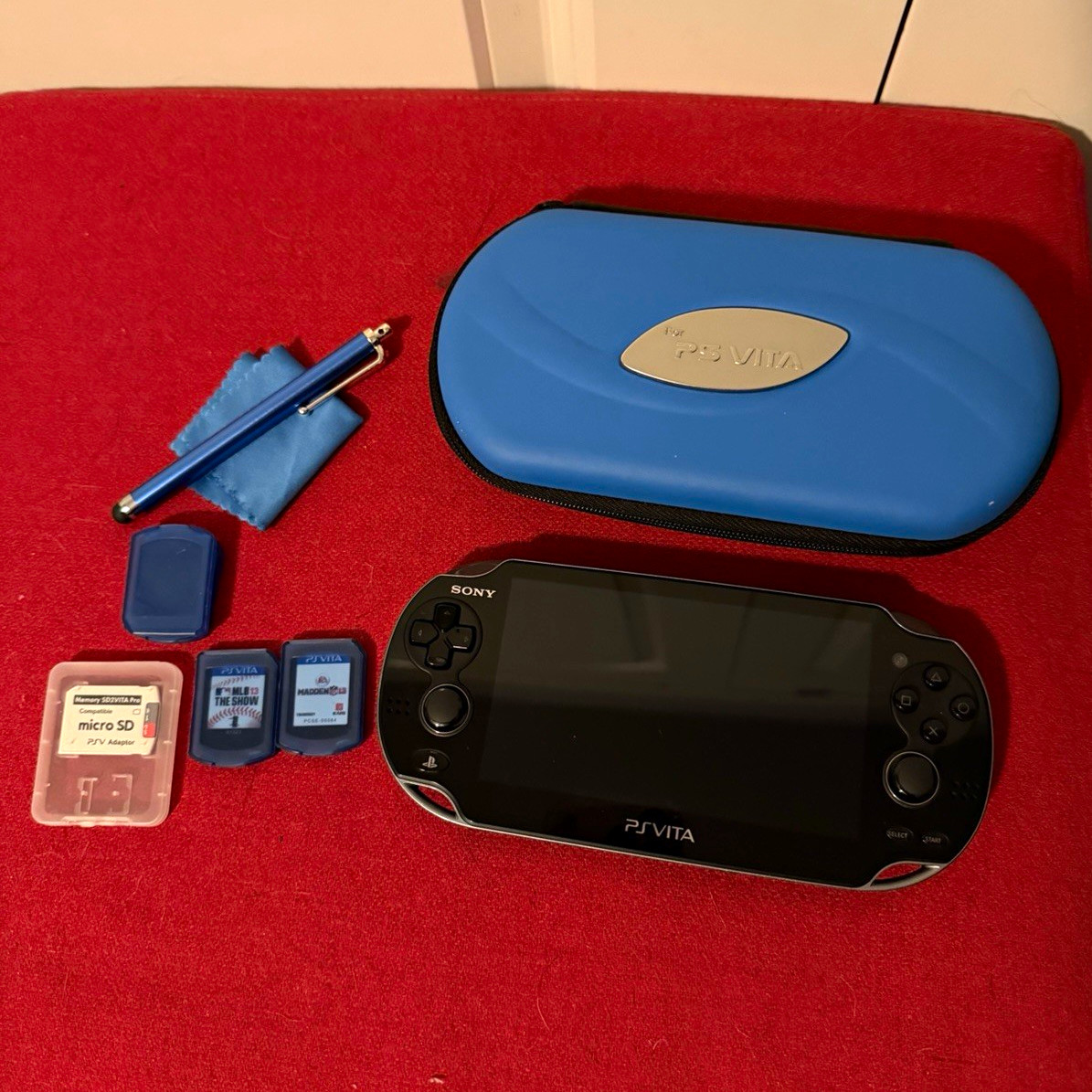 Sony PlayStation Vita PCH-1001 Bundle w/ Case Games Stylus microSD Adapter