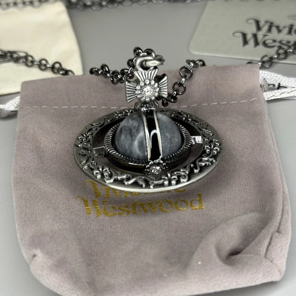 Collar Vivienne Westwood Orbe Grande Japón Gunmetal CON CAJA Foto 3 de 4