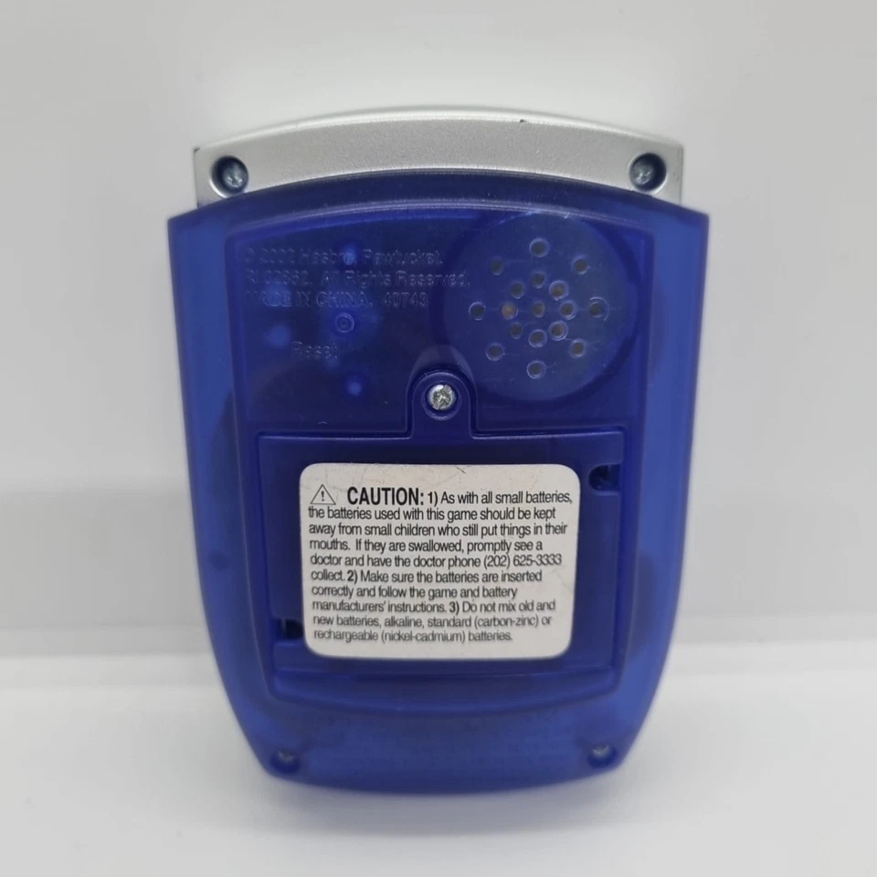 Boggle Electronic Hand Held 3 Minute Word Search Game Hasbro 2002 Tested - Image 2 of 4