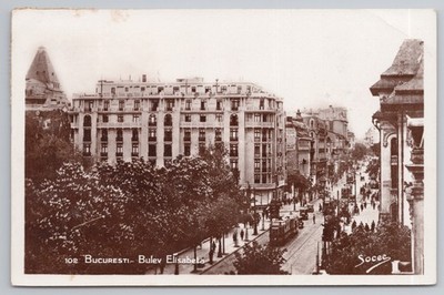 Bukarest Bulevardul Elisabeta Straßenszene Straßenbahnen Rumänien Socec RPPC