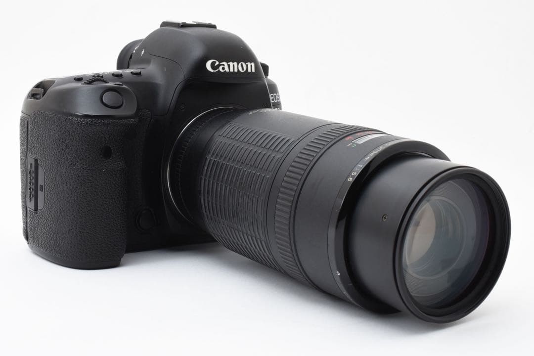 Canon EOS 5D Mark IV DSLR Camera with EF 100-300mm Lens Excellent