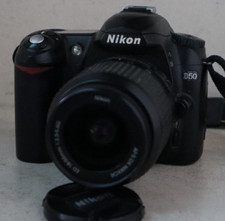 Macchina fotografica reflex digitale Nikon D50 + obiettivo 18-55mm + scheda memo