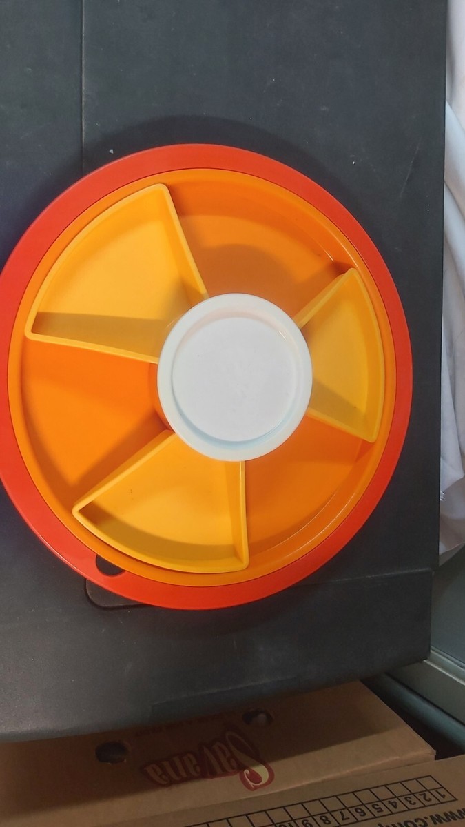Plateau vintage Tupperware d'après Dina T