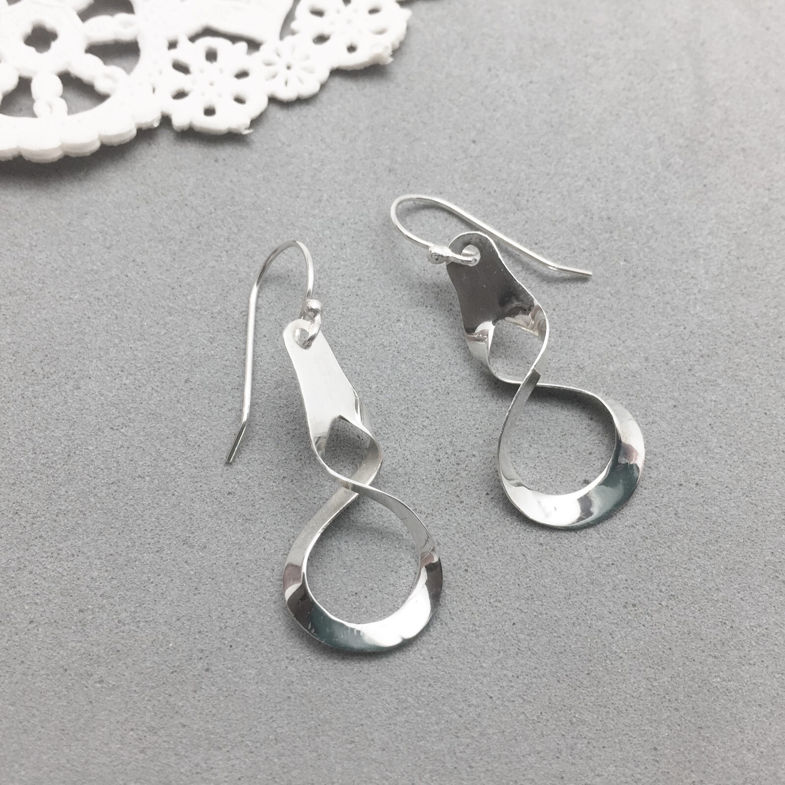 Sterling Silver Mobius Infinity Loop Earrings 1 3… - image 1