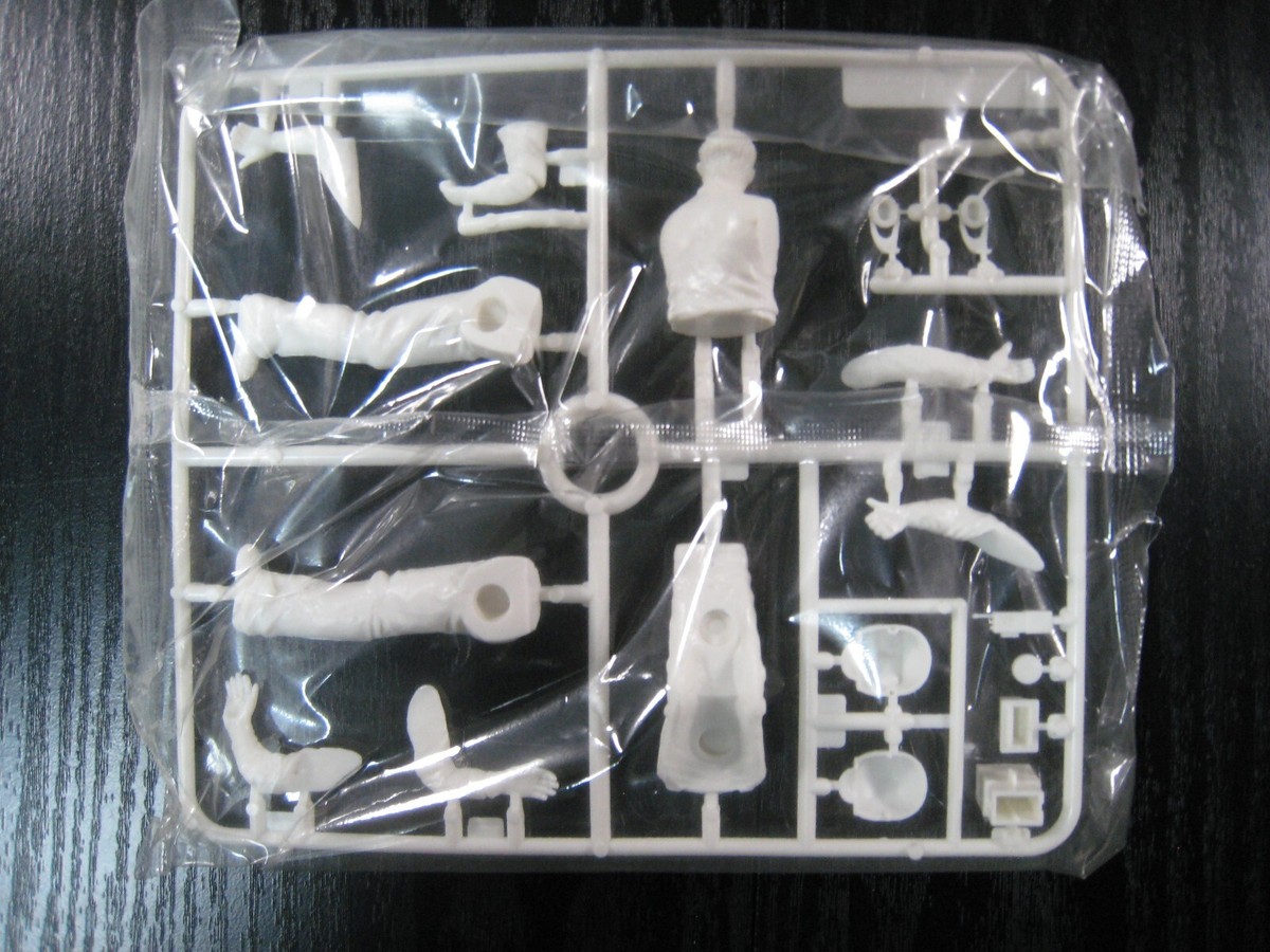 TAMIYA 1/20 F1 Driver &Technical Engineer Set .Item20027 TAMIYA 1/20 F1 Driver &Technical Engineer Set .Item20027