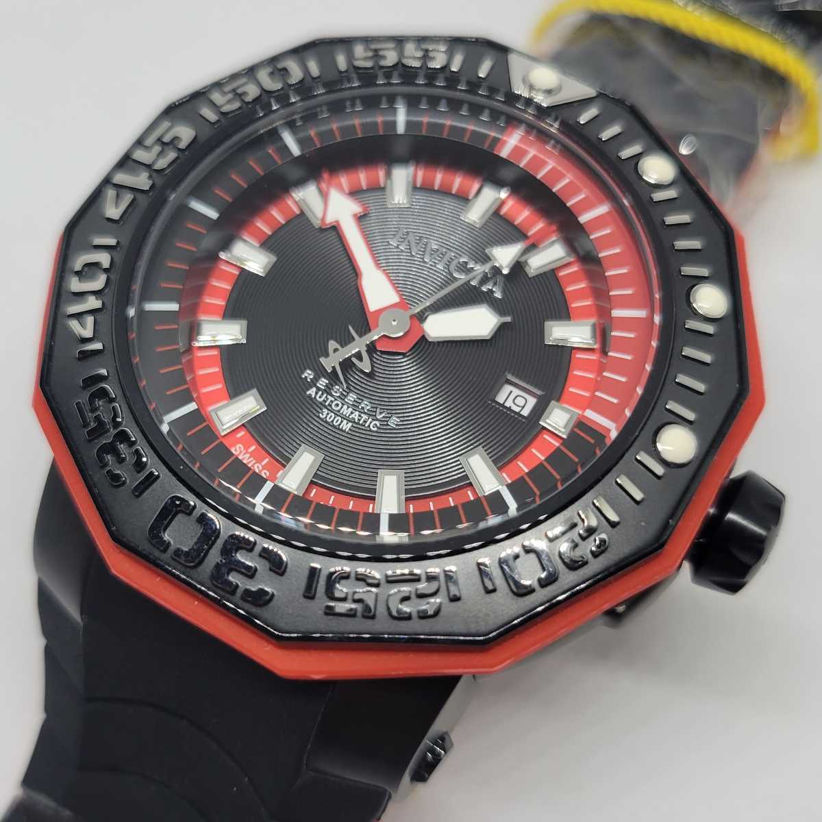 Super rare    Invicta 23031 52mm Reserve Sea Monster Black   Red SWISS MADE