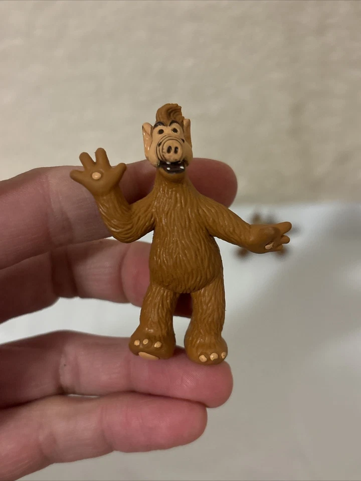 Lote de 2 figuras de juguete de PVC blando "ALF" ~ 1988 ~ producción alienígena Russ ENVÍO GRATUITO Foto 2 de 4