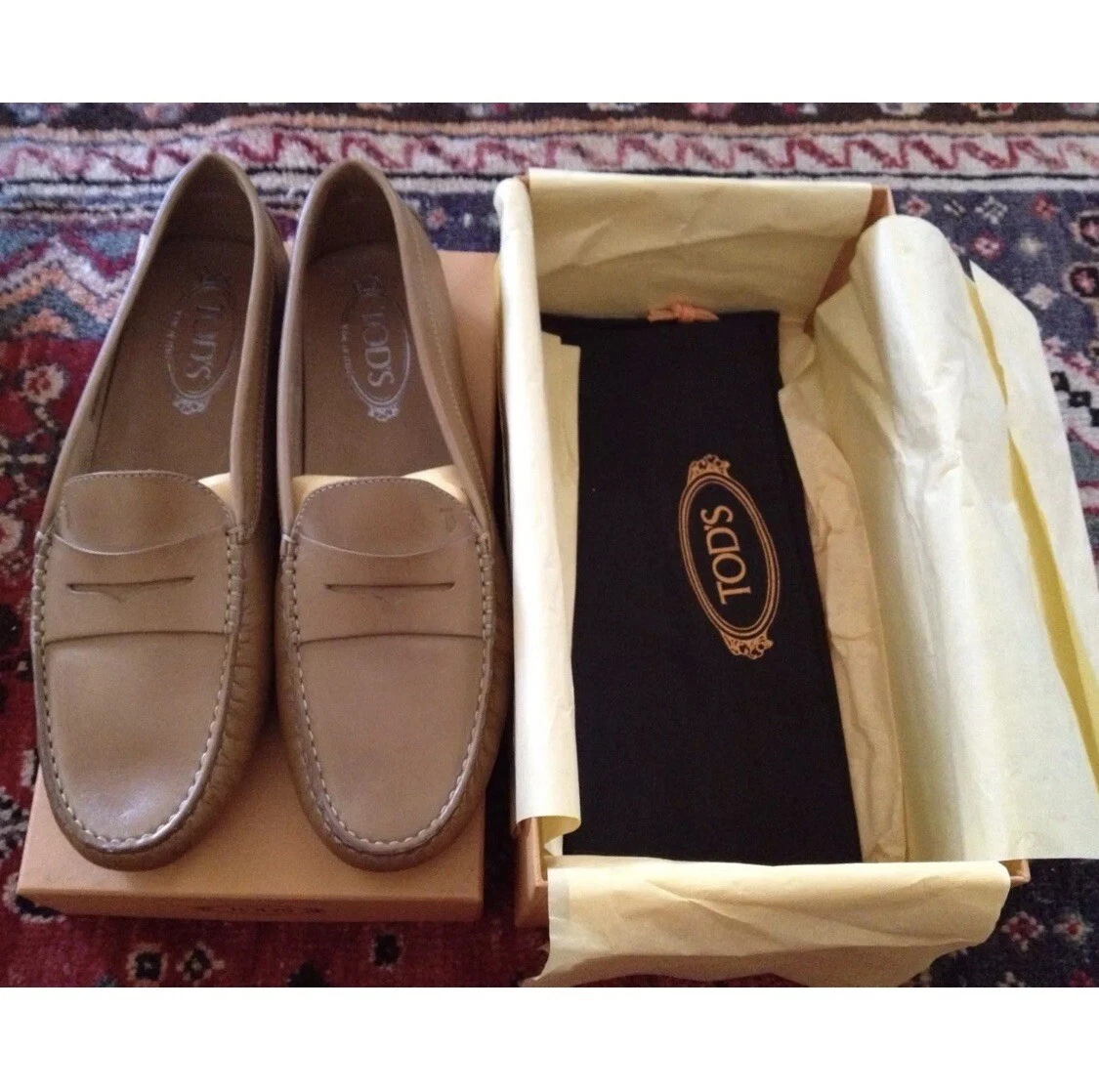 TOD’S nuove scarpe da guida TOD'S Tods Gommini Gommino mocassini piatti $695 marrone chiaro 41 5