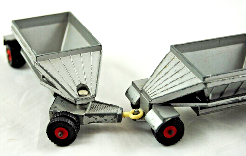 Matchbox KING SIZE K-4 GMC ROAD-TRAIN TRUCK & 2 HOPPER Trailers w/ 18 WHEELS VGC - Picture 8 of 20