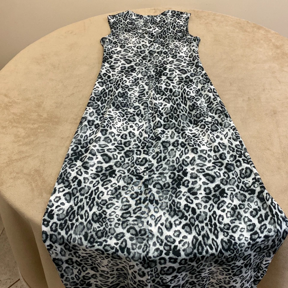 Платье макси Tiana B женское серое с анималистическим принтом с избытком шеи без рукавов размер XS - Изображение 4 из 4