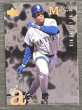 1995 Upper Deck - #110 Ken Griffey Jr. - 90s Midpoint Analysis 