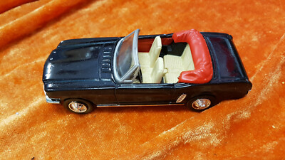 MM - New Ray: Mustang Convertible schwarz 1/43