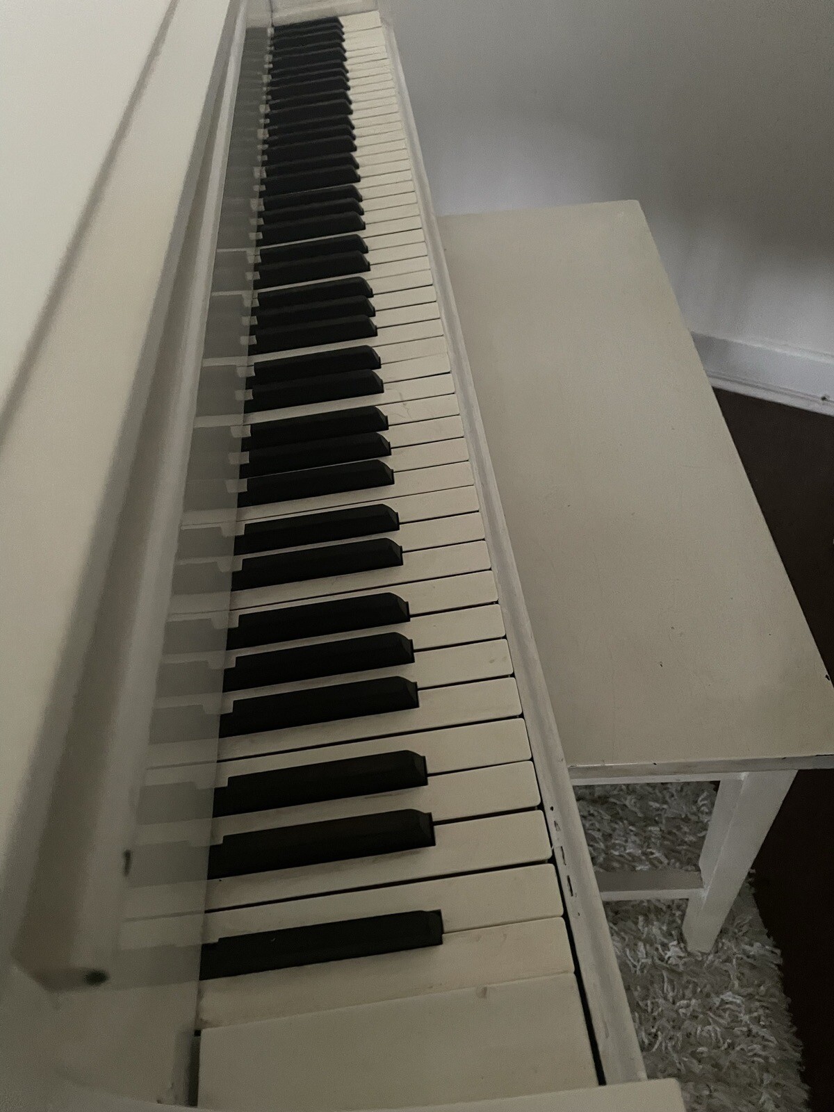 BEAUTIFUL USED MODEL S WHITE BABY GRAND PIANO, Capo D’Astro Bar, Incl