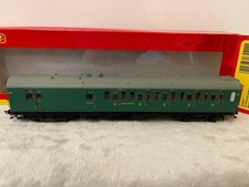 Hornby R4884A SR Bulleid Surburban Brake 3rd Coach 2846