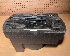 VW PASSAT 2012-2022 - KIT DE HERRAMIENTAS / JUEGO CON JACK 561012115A