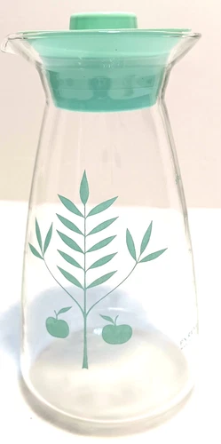 Vintage Pyrex Carafe with Lid Turquoise Apple Design 32oz