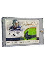 2017 Panini National Treasures Colossal Signatures Russell Wilson #30 Auto Patch