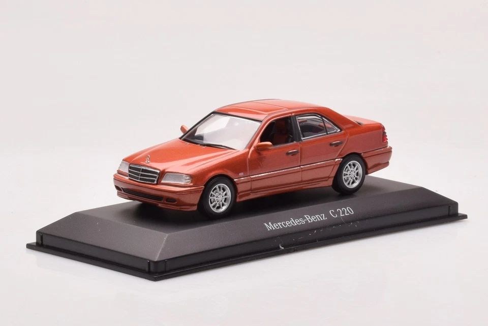 B66005747 Mercedes C C220 Sedan Orange Metallic Dealer Edition Minichamps 1/43 - Imagen 2 de 4