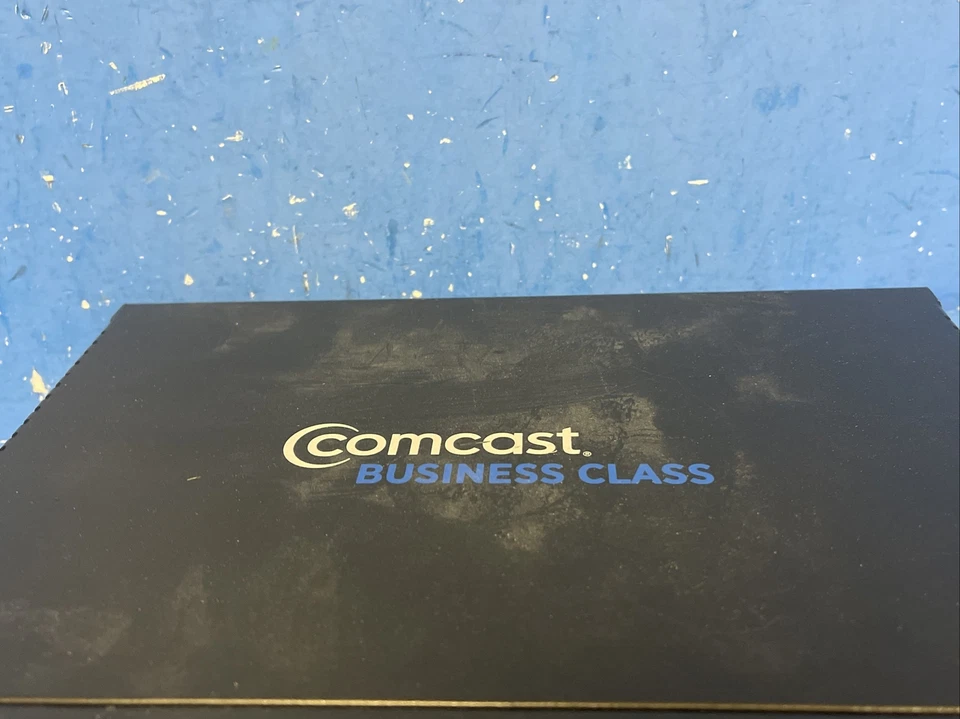 COMCAST BUSINESS CLASS  CG3000DCR  3.0 Advance Cable Modem - Image 4 of 4