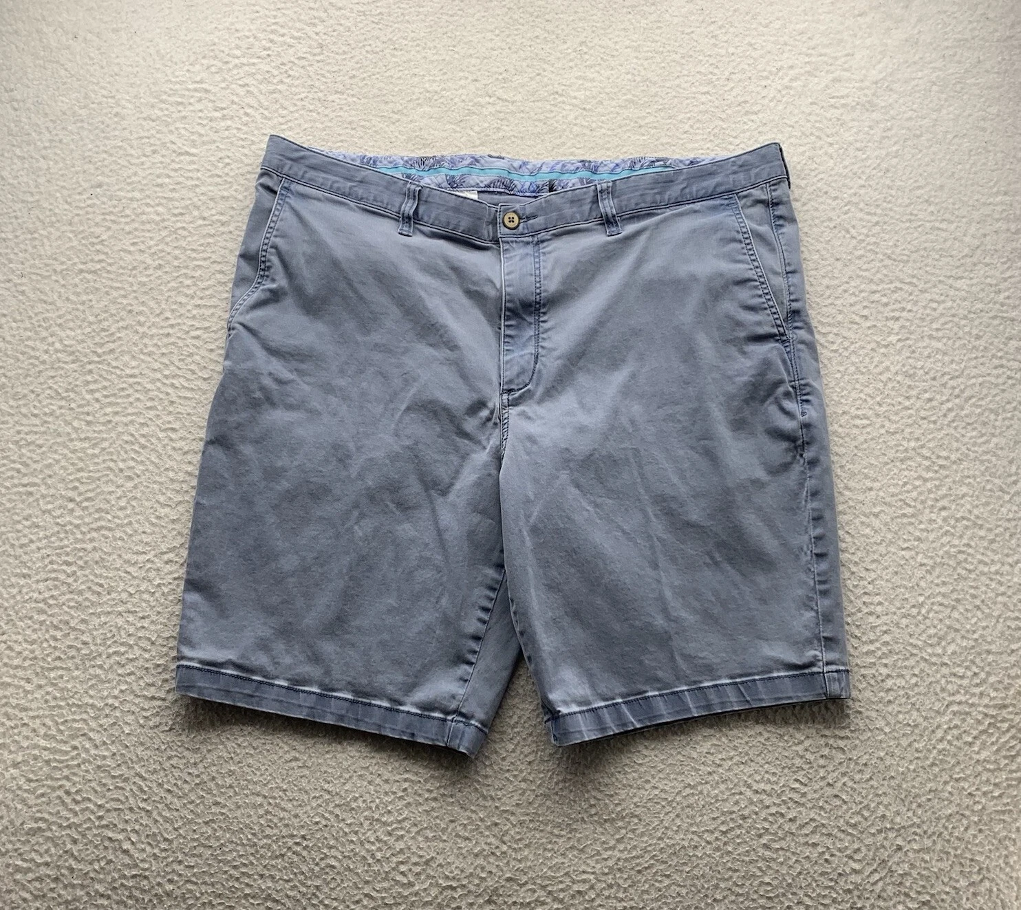 Tommy Bahama Chino Shorts Mens 42x10 Blue Washed Out Fabric Preppy Casual Dad