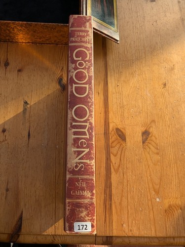 The Definitive Good Omens Ineffable Edition 172/666 Signed by Gaiman/Kidby - Picture 10 of 19